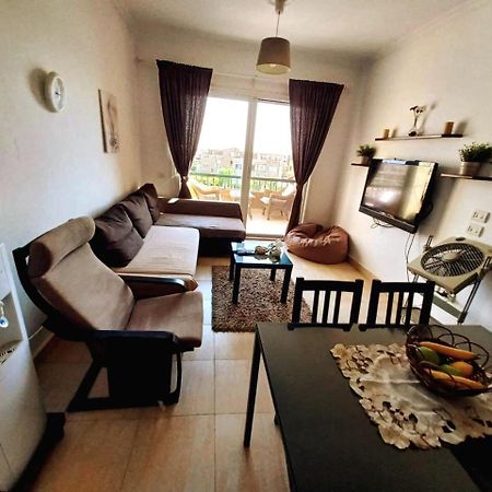 Chalet Marina Wadi Degla Families Only Pool View 2Nd Floor 6 Adults Ain Sukhna Exteriör bild