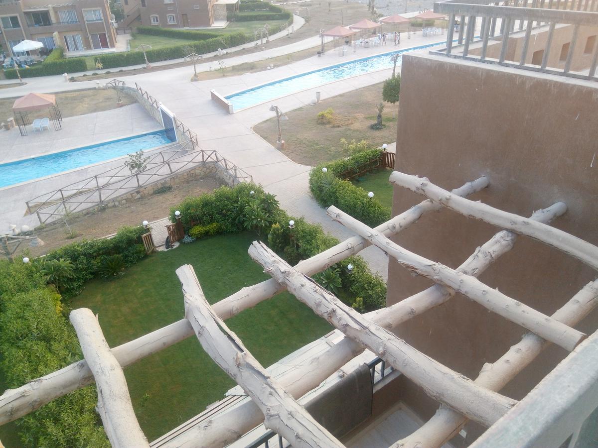 Chalet Marina Wadi Degla Families Only Pool View 2Nd Floor 6 Adults Ain Sukhna Exteriör bild