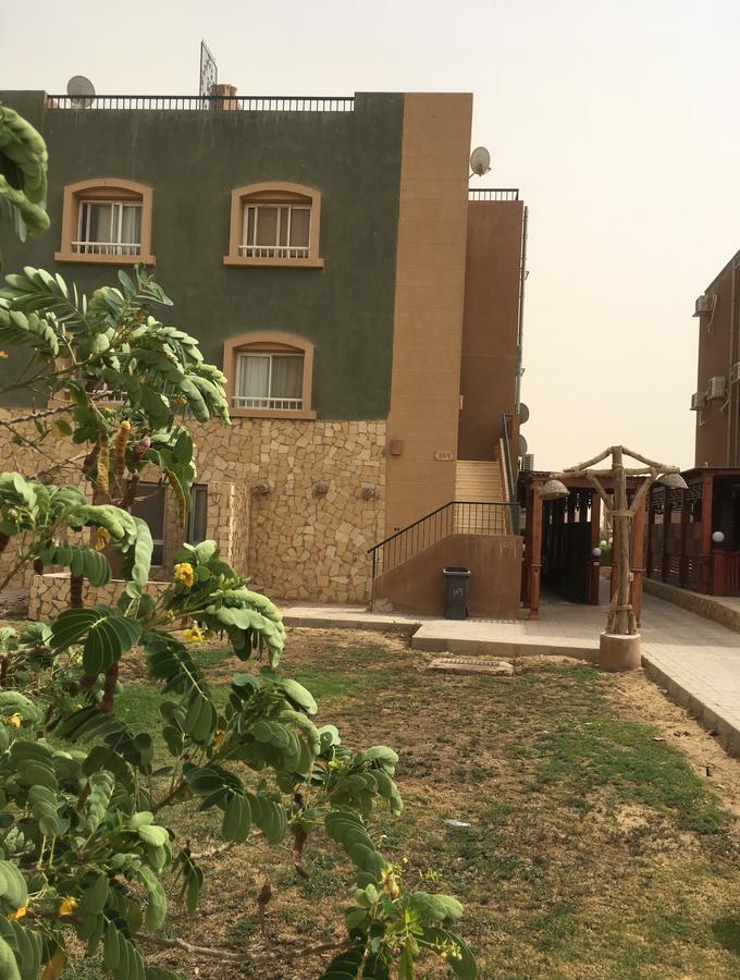 Chalet Marina Wadi Degla Families Only Pool View 2Nd Floor 6 Adults Ain Sukhna Exteriör bild