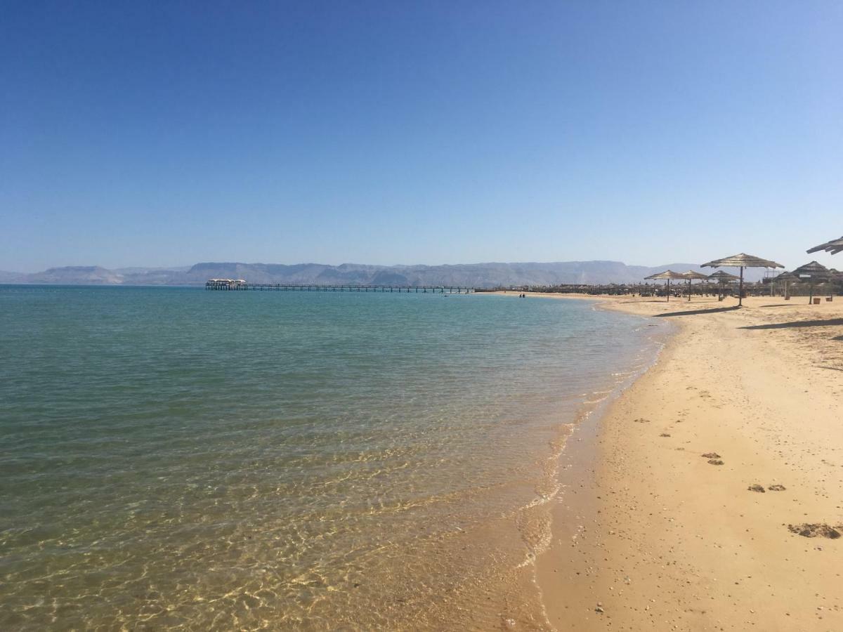 Chalet Marina Wadi Degla Families Only Pool View 2Nd Floor 6 Adults Ain Sukhna Exteriör bild